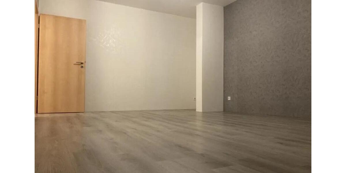 Charmante 2,5 Zimmer Dachgeschosswohnung - sofort bezugsfrei 2 zimmer