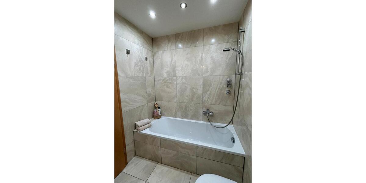 Etagenwohnung Köln Heimersdorf - 3 Zimmer, 74 m&sup2;, 1.300&euro; | Angebot:26613555