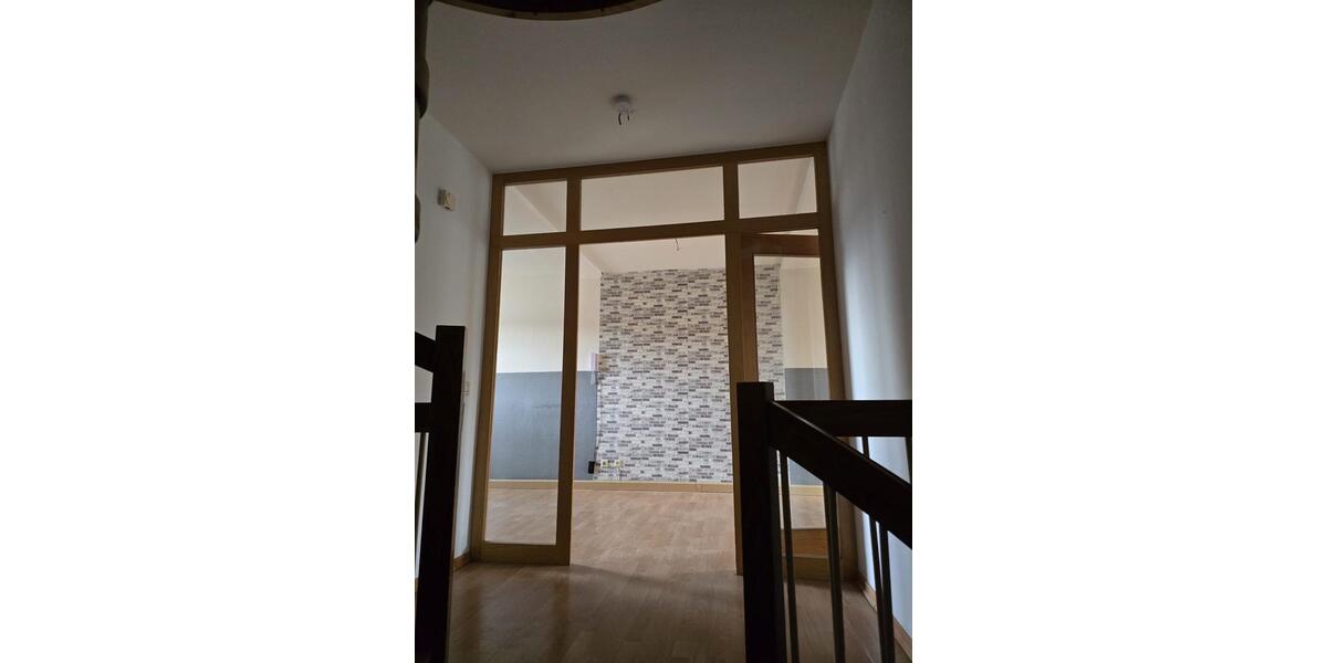 Etagenwohnung Merzig - 5 Zimmer, 140 m&sup2;, 1.100&euro; | Angebot:26591928