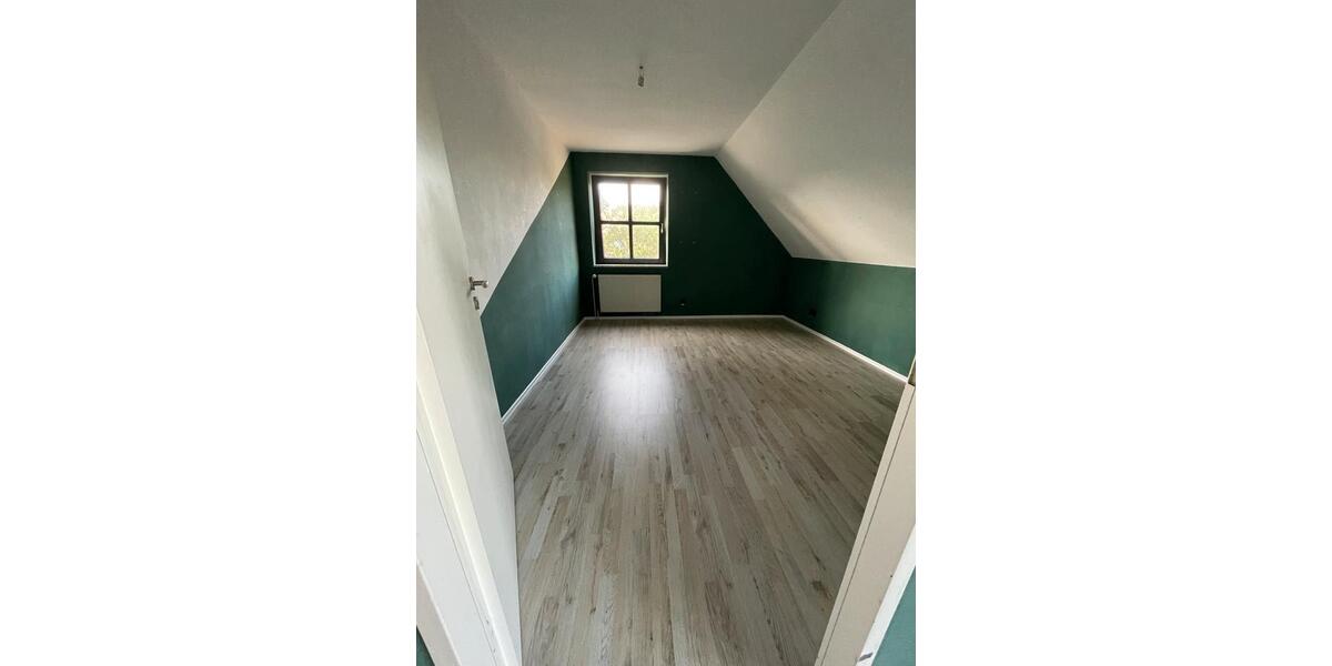 Dachgeschoßwohnung Probsteierhagen - 3 Zimmer, 95 m&sup2;, 1.295&euro; | Angebot:26697335