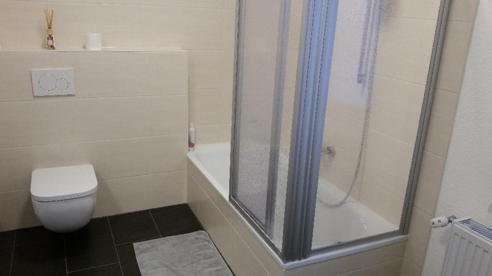 Erdgeschoßwohnung Nienburg (Weser) - 6 Zimmer, 225 m&sup2;, 230&euro; | Angebot:24768507