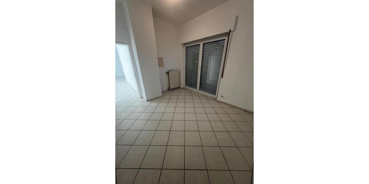 Erdgeschoßwohnung Alzey - 3.5 Zimmer, 110 m&sup2;, 1.450&euro; | Angebot:24698370