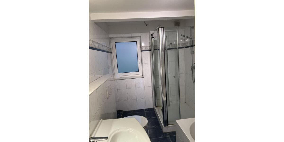 Dachgeschoßwohnung Lohmar - 2 Zimmer, 69 m&sup2;, 600&euro; | Angebot:24868554