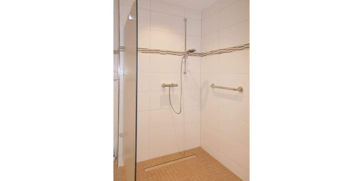 Etagenwohnung Engelskirchen Schnellenbach - 5 Zimmer, 200 m&sup2;, 1.850&euro; | Angebot:26656736