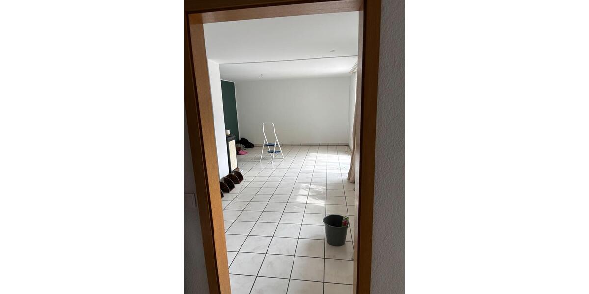 Etagenwohnung Wachtberg - 4 Zimmer, 100 m&sup2;, 1.150&euro; | Angebot:26408173
