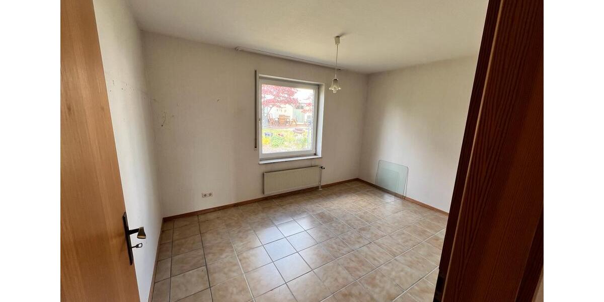 Einfamilienhaus Reichshof - 7 Zimmer, 190 m&sup2;, 1.600&euro; | Angebot:26434486