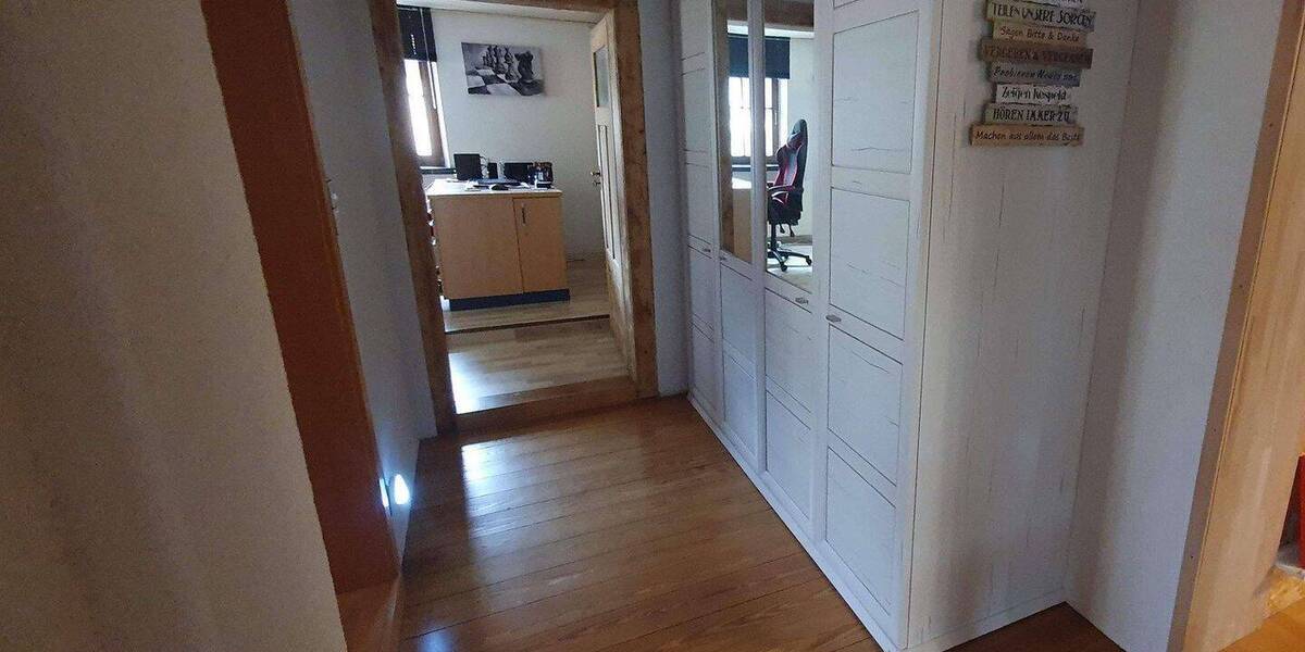 Etagenwohnung Weinsberg-Grantschen Grantschen - 5 Zimmer, 145 m&sup2;, 1.500&euro; | Angebot:26159836