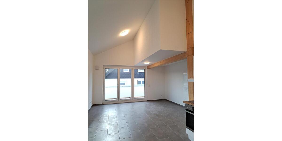 Moderne 3-Zimmer-Maisonette-Wohnung mit Balkon und Einbauküche 3 zimmer