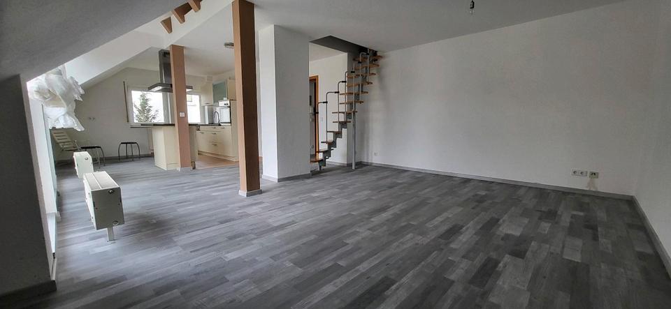 Dachgeschoßwohnung Ehningen - 3 Zimmer, 90 m&sup2;, 970&euro; | Angebot:25570912