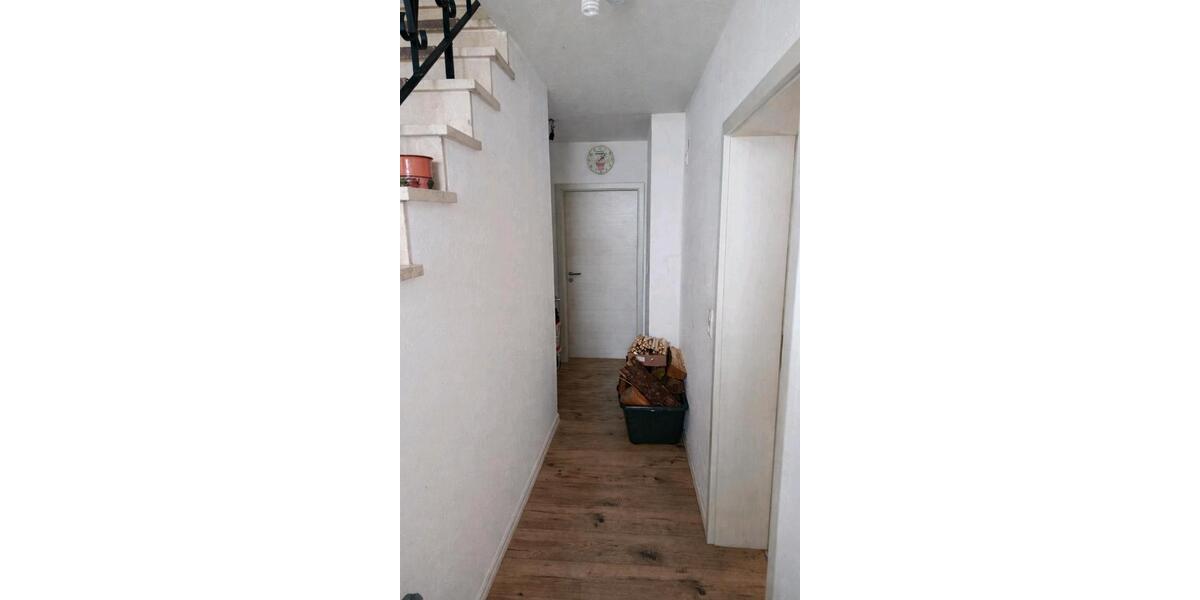 Etagenwohnung Ampfing - 3 Zimmer, 92 m&sup2;, 1.000&euro; | Angebot:25715357