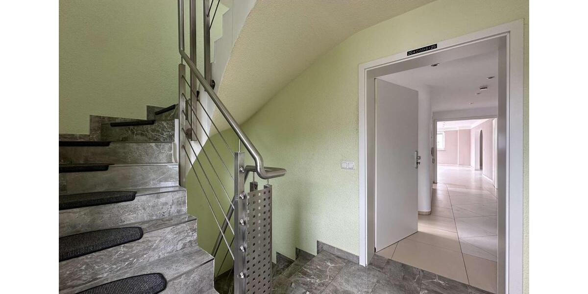 Etagenwohnung Friedberg - 3 Zimmer, 118 m&sup2;, 1.700&euro; | Angebot:26632572