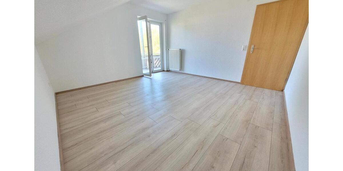 Dachgeschoßwohnung Frickingen - 4 Zimmer, 88 m&sup2;, 1.300&euro; | Angebot:26212062