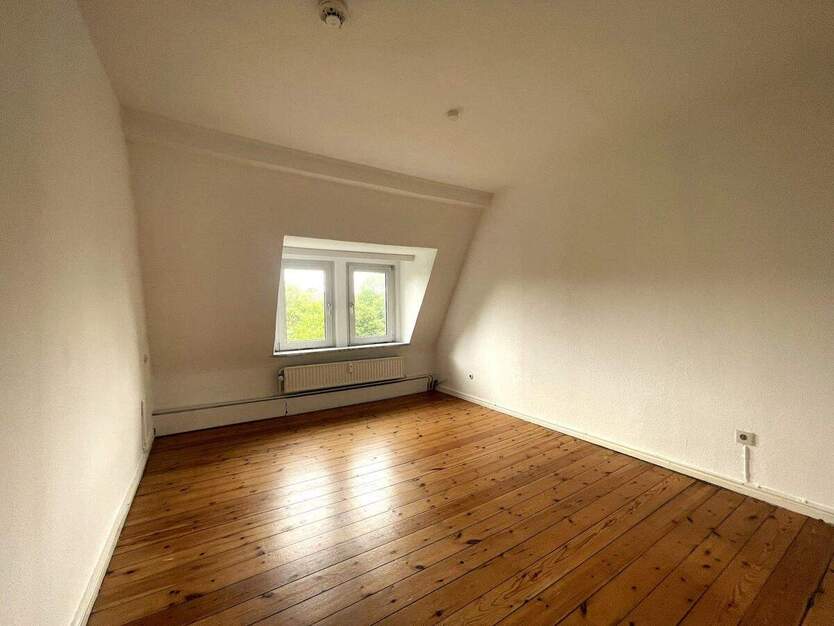 2- Zimmer Dachgeschoss - Altbauwohnung auf der Westlichen Höhe 2 zimmer