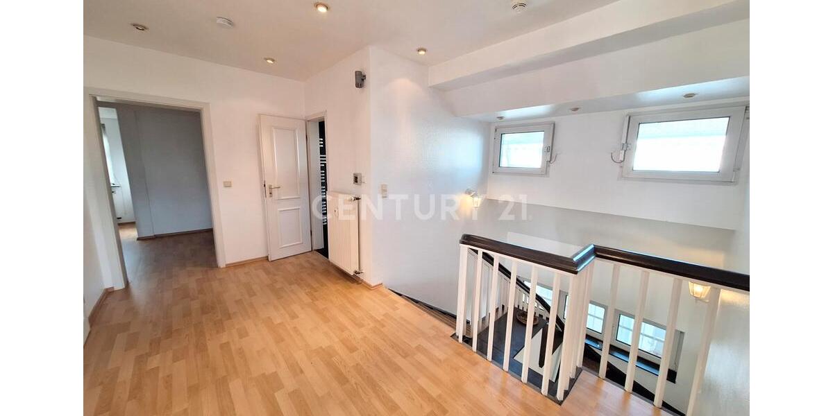 Maisonettenwohnung Bochum Bochum-Südwest - 3 Zimmer, 95 m&sup2;, 1.170&euro; | Angebot:24961851