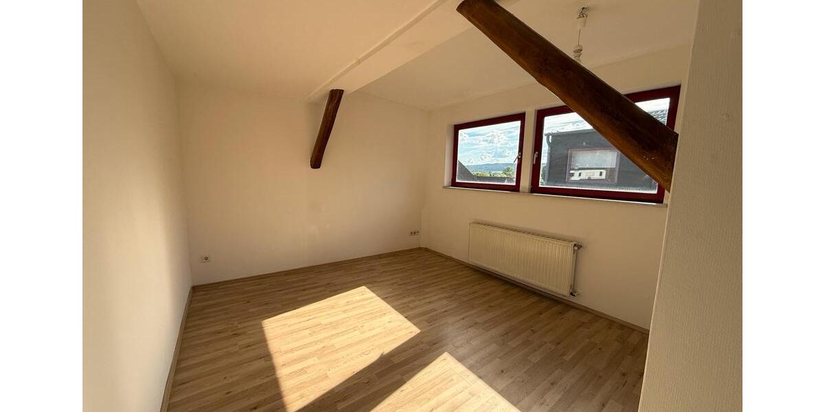 Dachgeschoßwohnung Holzminden - 2.5 Zimmer, 70 m&sup2;, 540&euro; | Angebot:26639386