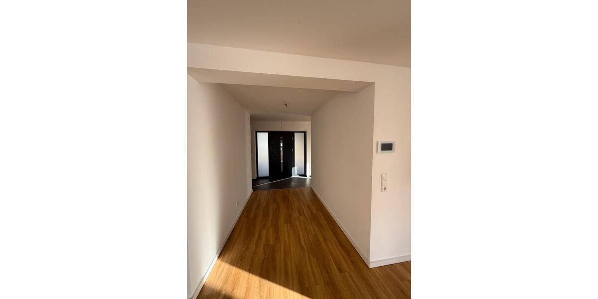 Etagenwohnung Felsberg - 3 Zimmer, 108 m&sup2;, 1.190&euro; | Angebot:25026376