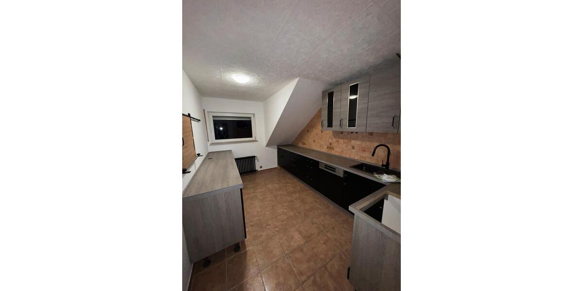 Dachgeschoßwohnung Alfter - 6 Zimmer, 110 m&sup2;, 1.250&euro; | Angebot:24747878