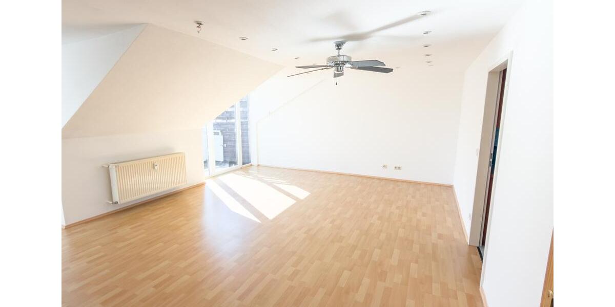 Dachgeschoßwohnung Coburg - 2 Zimmer, 68 m&sup2;, 540&euro; | Angebot:26094589