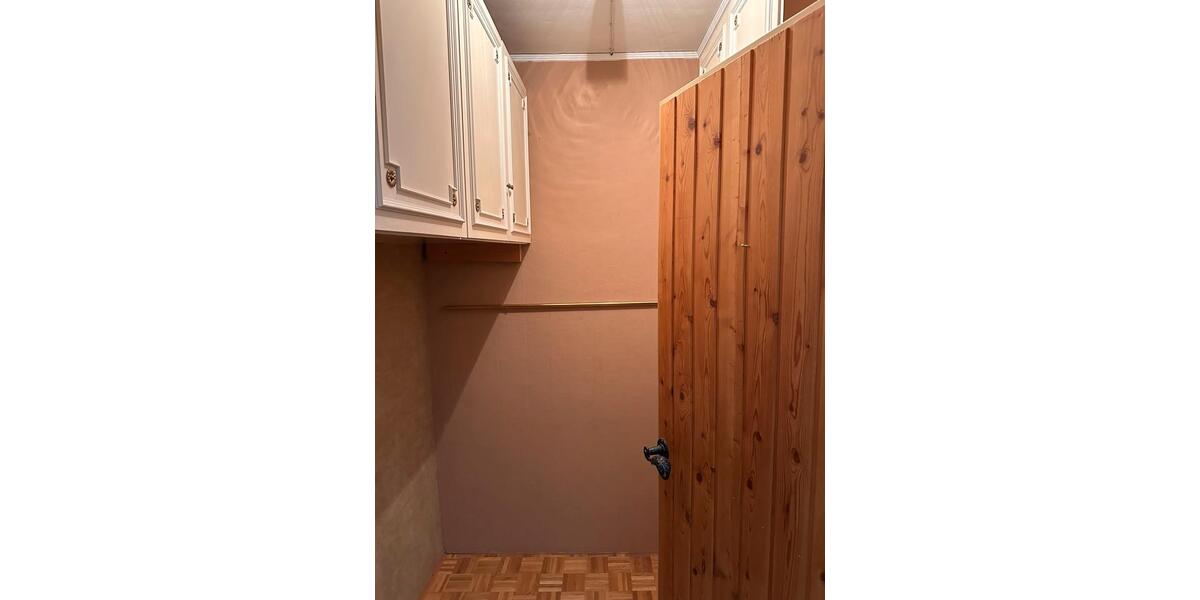 Dachgeschoßwohnung Hof Altstadt - 4 Zimmer, 120 m&sup2;, 650&euro; | Angebot:26591661