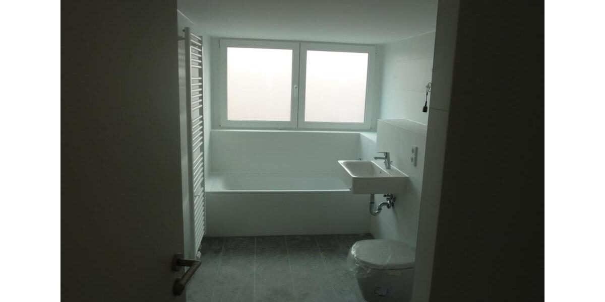 Dachgeschoßwohnung Unterhaching - 3 Zimmer, 74 m&sup2;, 1.380&euro; | Angebot:25416875