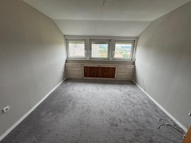 große, gepflegte 4 ZKB mit Balkon und Garage in ruhiger Lage von Staufenberg Benterode zu vermieten 4 zimmer