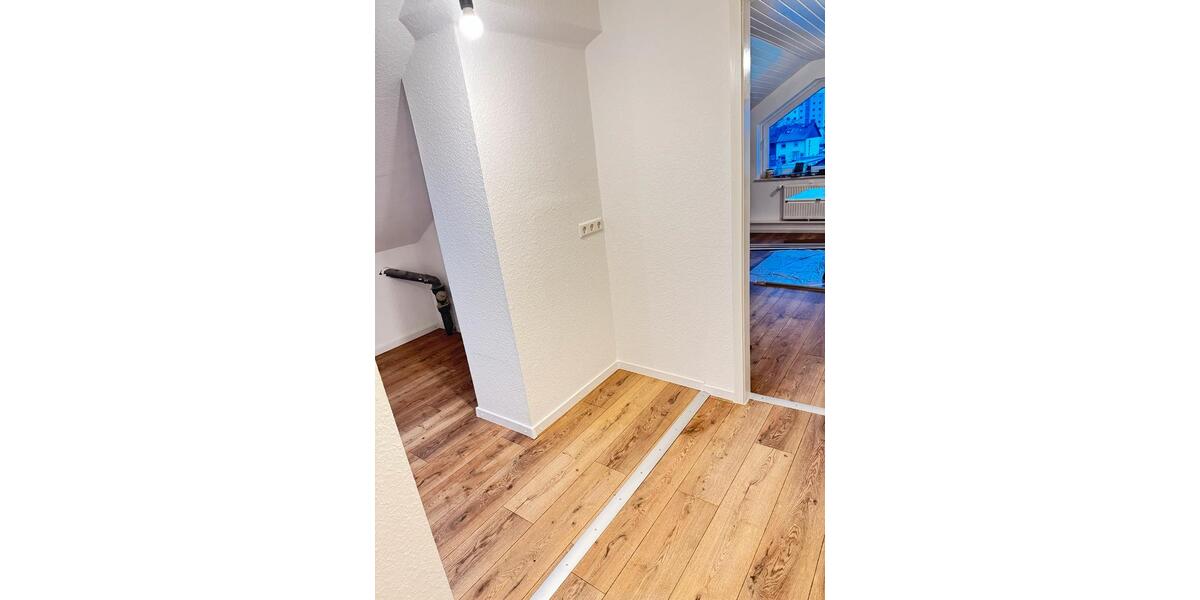 Dachgeschoßwohnung Weiterstadt - 2 Zimmer, 64 m&sup2;, 850&euro; | Angebot:24458898