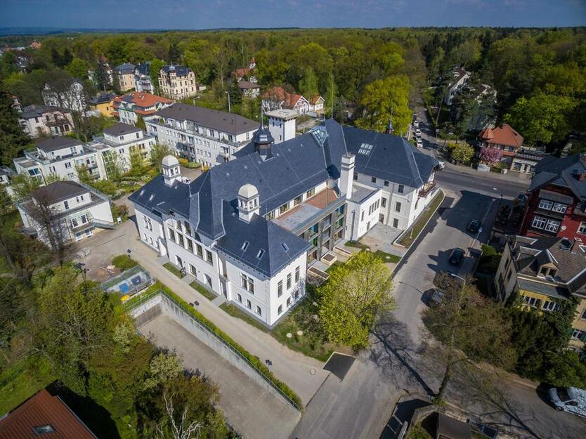 2-Raumwohnung voll möbliert in stilvoller Wohnanlage Am Weißen Adler zimmer