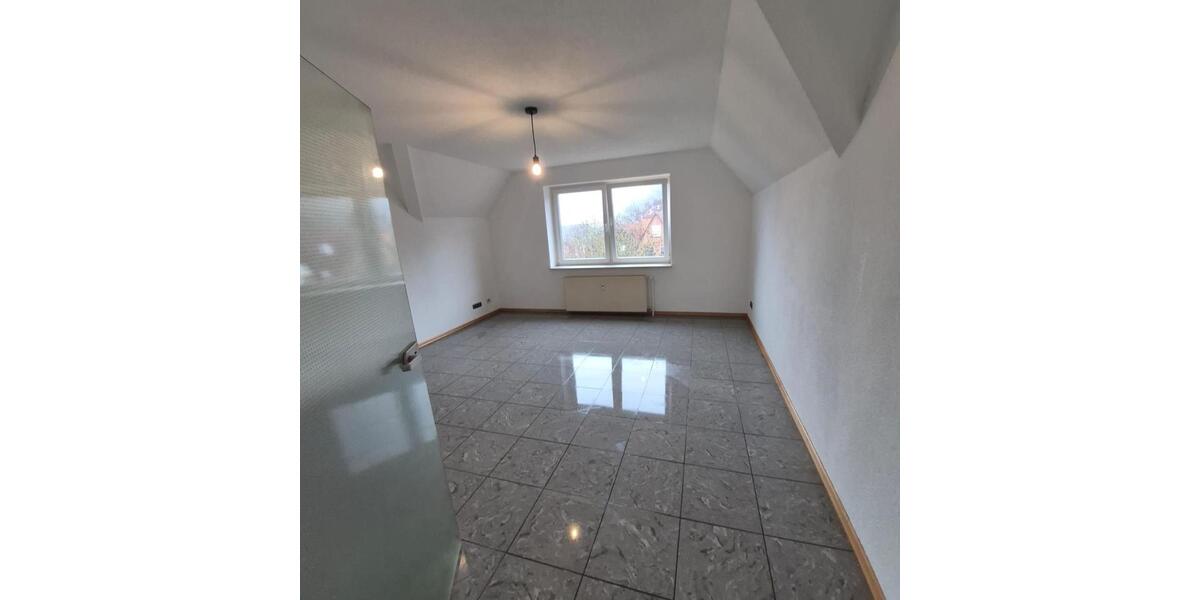 Dachgeschoßwohnung Porta Westfalica - 3 Zimmer, 71 m&sup2;, 710&euro; | Angebot:25054601