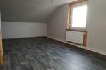 Dachgeschoßwohnung Hofheim in Unterfranken - 3 Zimmer, 47 m&sup2;, 385&euro; | Angebot:25752499
