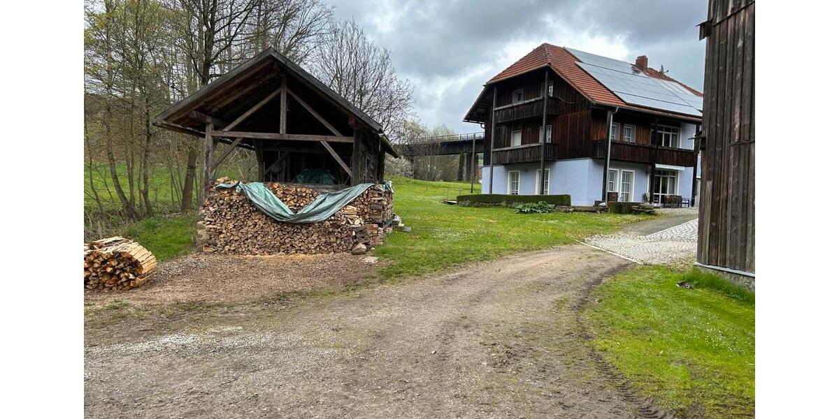 Erdgeschoßwohnung Cham - 4 Zimmer, 115 m&sup2;, 700&euro; | Angebot:25549096