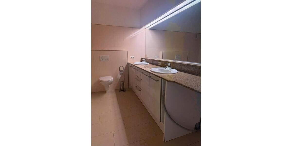 Etagenwohnung Sulingen - 3 Zimmer, 102 m&sup2;, 1.200&euro; | Angebot:26448333