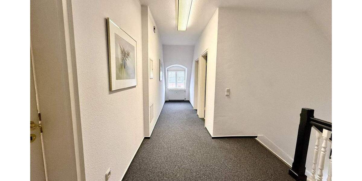 Gewerbeobjekt Geldern - 8 Zimmer, 260 m&sup2;, 1.875&euro; | Angebot:24609724