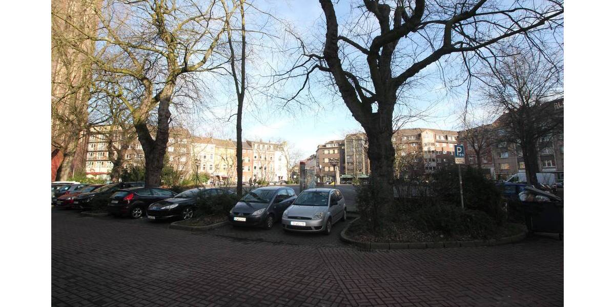 DU , Dellpl.25, 2.OG, 85 m², 2 Zi, Flur, Küche, Bad,Balkon,zusätzl.ein App. 1 Zi.,Flur,WC,1 gr.Einbauschrank 3 zimmer