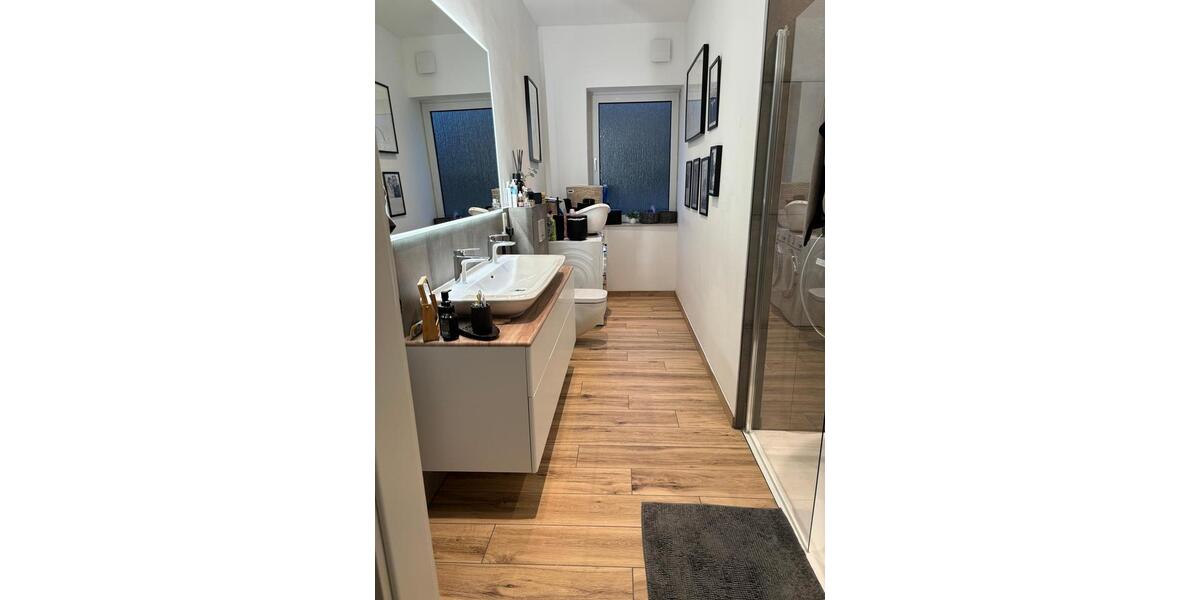 Hochparterre Jork - 5.5 Zimmer, 130 m&sup2;, 1.500&euro; | Angebot:25936098