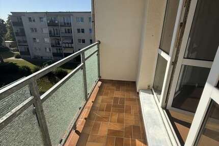 Wohnung zum Mieten in Greiz 299 € 60 m² 3 zimmer