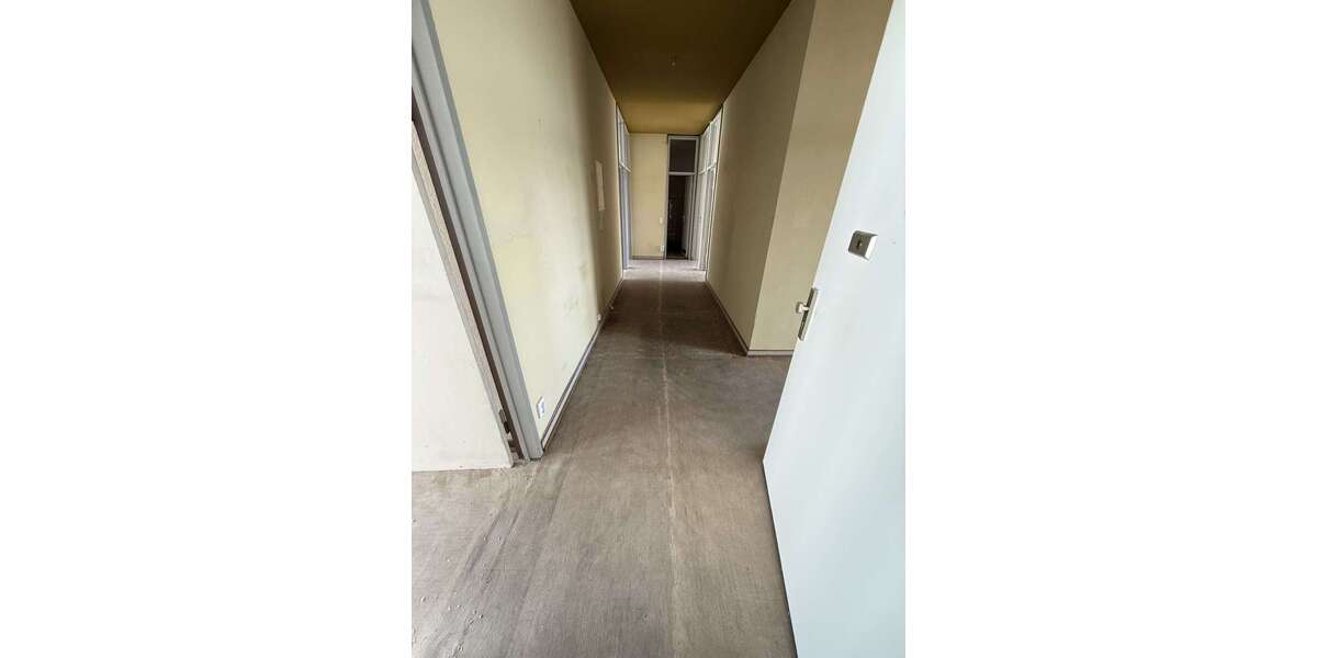 Etagenwohnung Ludwigshafen am Rhein Mitte - 4 Zimmer, 130 m&sup2;, 1.430&euro; | Angebot:26200054