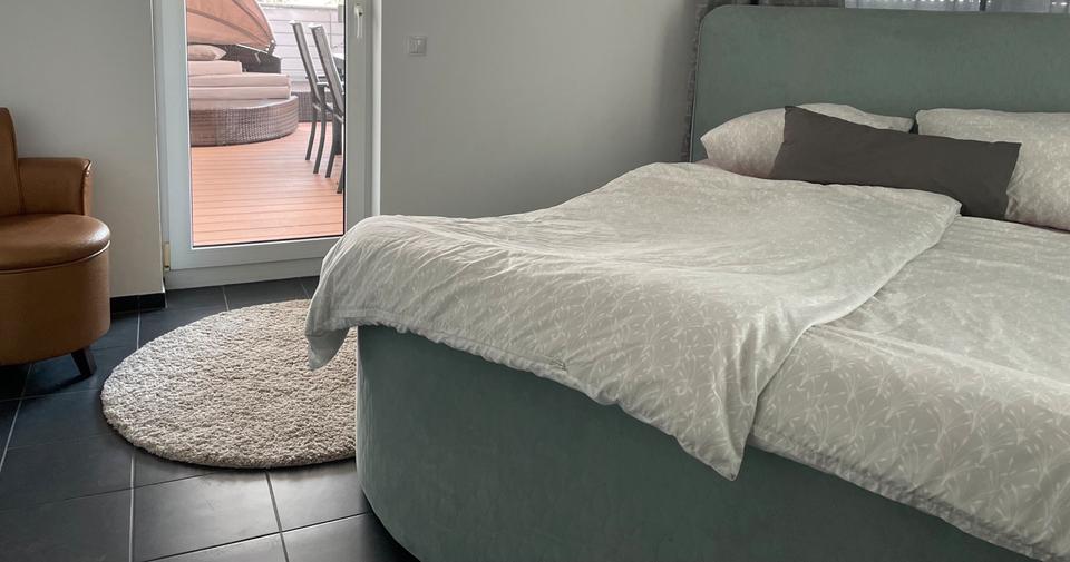 Etagenwohnung Niederkassel - 3 Zimmer, 90 m&sup2;, 2.300&euro; | Angebot:25925614