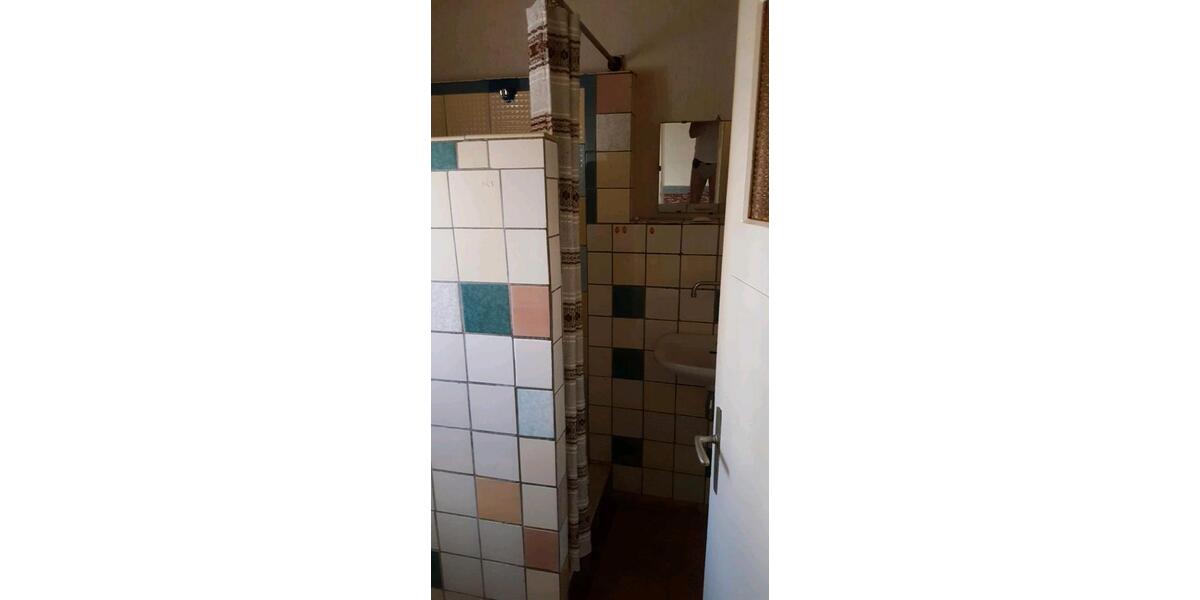 Etagenwohnung Neuhaus am Rennweg - 4 Zimmer, 100 m&sup2;, 800&euro; | Angebot:26289122