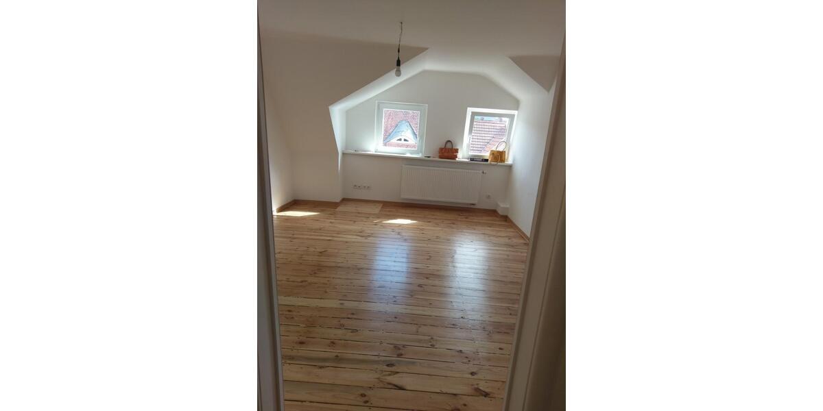 Dachgeschoßwohnung Kaiserslautern Betzenberg - 3 Zimmer, 88 m&sup2;, 750&euro; | Angebot:26588645
