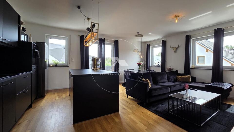 Etagenwohnung Teublitz - 4.5 Zimmer, 103 m&sup2;, 1.150&euro; | Angebot:26592825