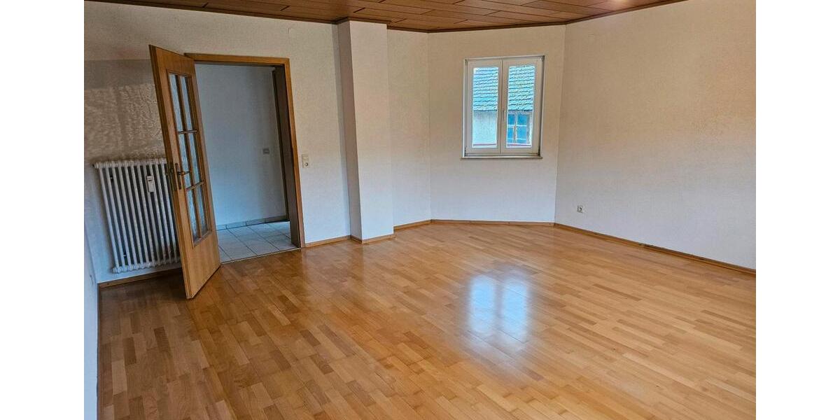 Erdgeschoßwohnung Engen - 3 Zimmer, 84 m&sup2;, 1.050&euro; | Angebot:24732397