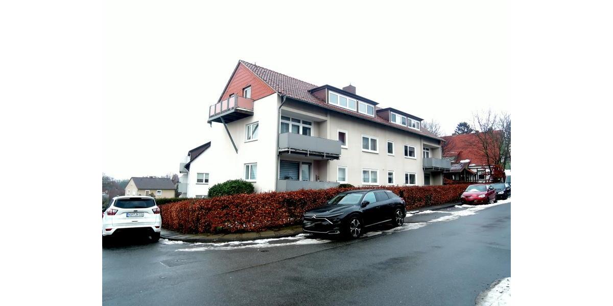 Helle, renovierte Dachgeschosswohnung mit Balkon und Garage in ruhiger und angenehmer Lage im unteren Wieterviertel 3 zimmer