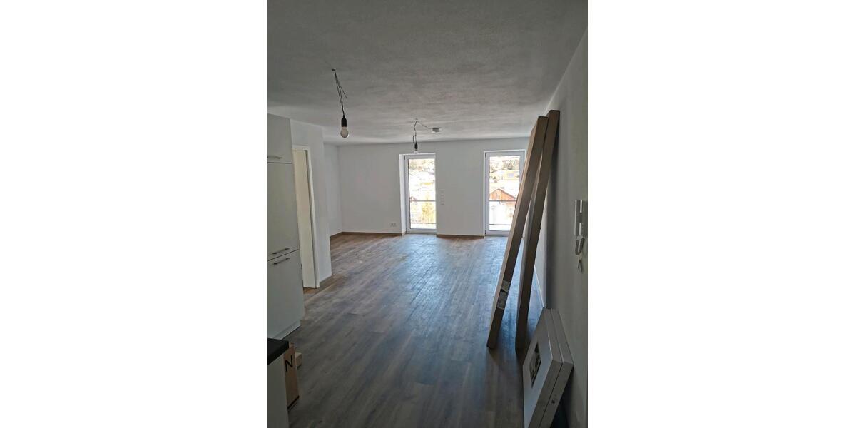 Erdgeschoßwohnung Bodenmais - 4 Zimmer, 95 m&sup2;, 950&euro; | Angebot:25204494