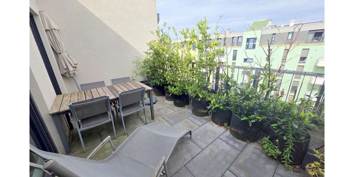 Etagenwohnung Frankfurt Ostend - 2 Zimmer, 74 m&sup2;, 1.549&euro; | Angebot:27002534