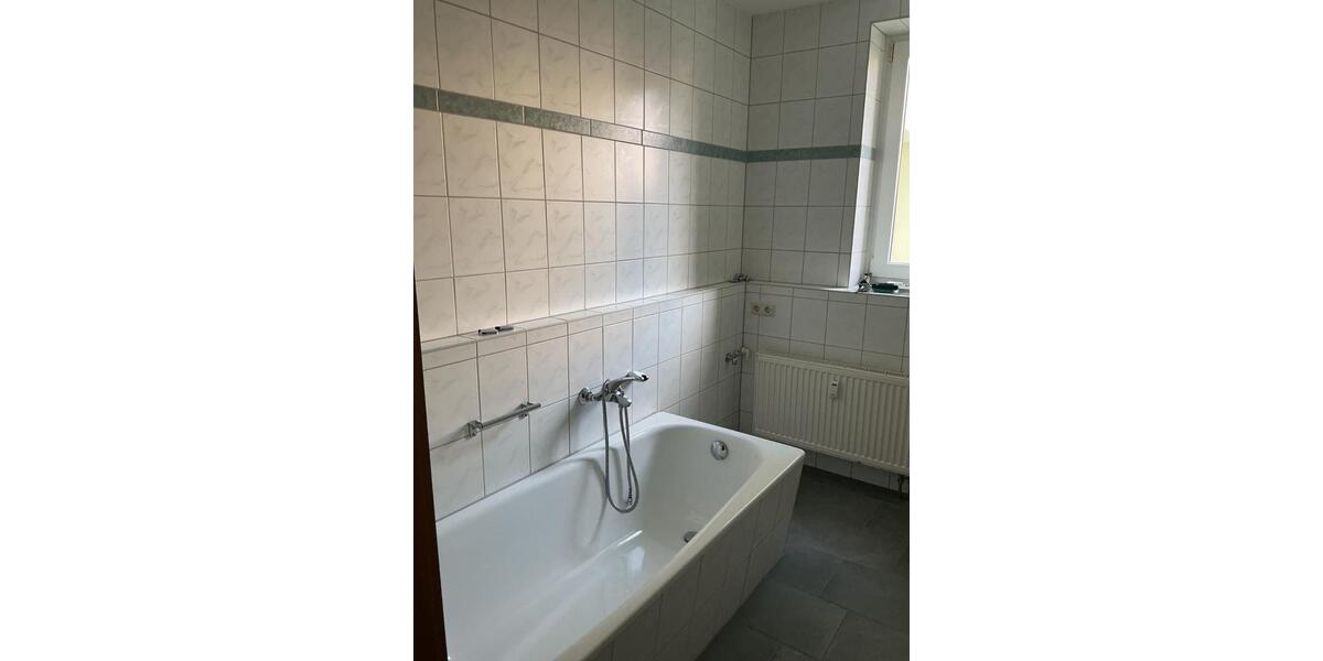 Erdgeschoßwohnung Crimmitschau - 2 Zimmer, 57 m&sup2;, 297&euro; | Angebot:25931381