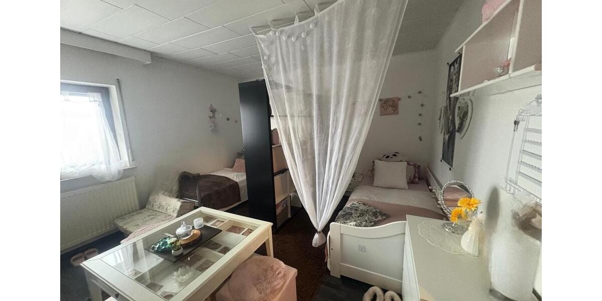 Etagenwohnung Gladenbach - 5 Zimmer, 140 m&sup2;, 1.100&euro; | Angebot:24878847