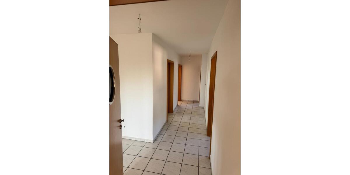 Dachgeschoßwohnung Konz - 4 Zimmer, 85 m&sup2;, 1.050&euro; | Angebot:26323508