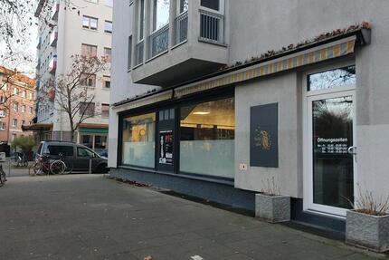 Platz zur Untermiete im Salon zimmer