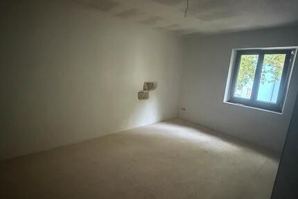 1 WG Zimmer Innenstadt in 4er WG, 2 w, 1 m 20 - 25 j