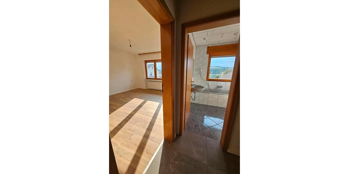 Etagenwohnung Heringen (Werra) - 3 Zimmer, 85 m&sup2;, 650&euro; | Angebot:23997602